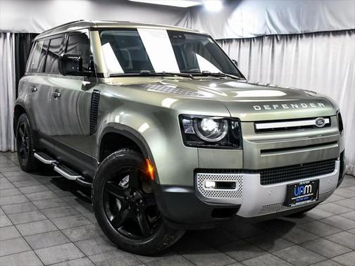 2022 Land Rover Defender 110 SE