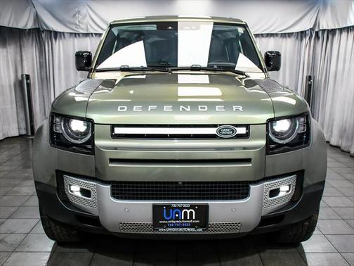 2022 Land Rover Defender 110 SE
