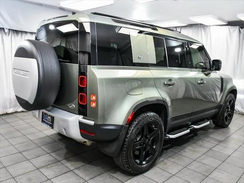 2022 Land Rover Defender 110 SE