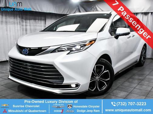 2025 Toyota Sienna Platinum