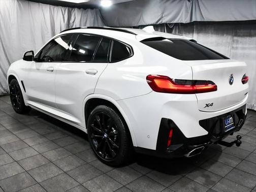 2022 BMW X4 xDrive30i