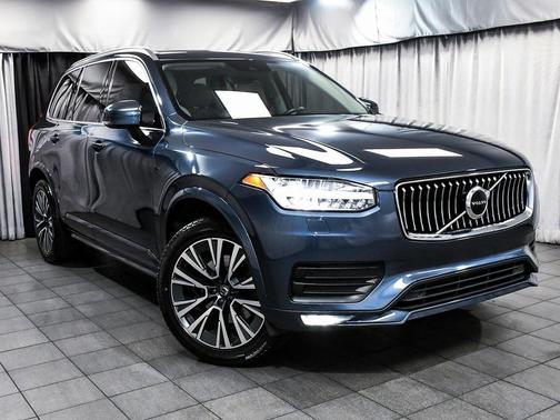 2021 Volvo XC90 T6 Momentum