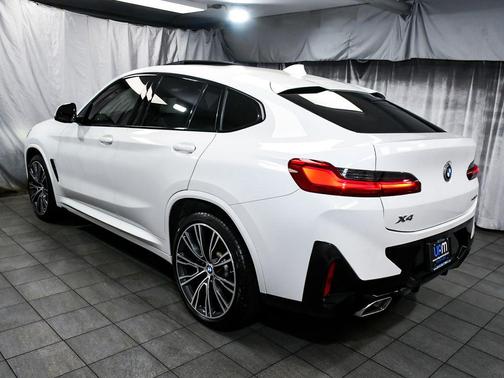 Alpine White 2023 BMW X4 xDrive30i
