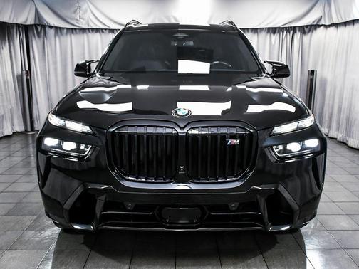 2024 BMW X7 M60i
