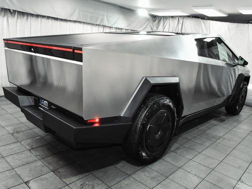 2025 Tesla Cybertruck All-Wheel Drive