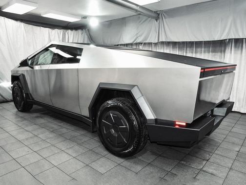 2025 Tesla Cybertruck All-Wheel Drive
