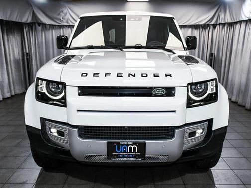 2025 Land Rover Defender 110 P300 S