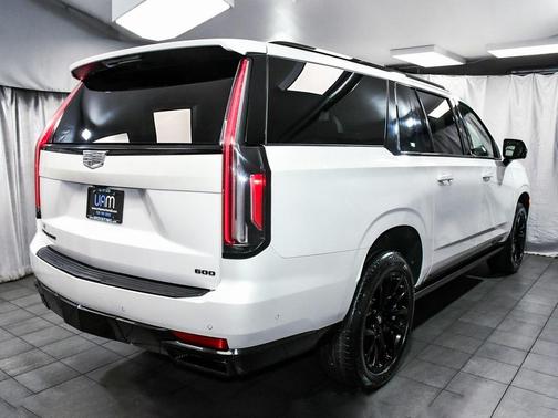 2022 Cadillac Escalade ESV Sport