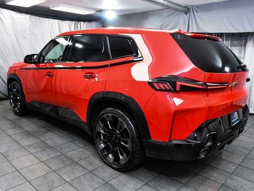 Toronto Red Metallic 2023 BMW XM Base