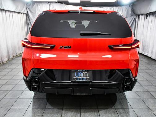 Toronto Red Metallic 2023 BMW XM Base
