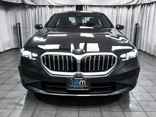 2025 BMW 540 i xDrive