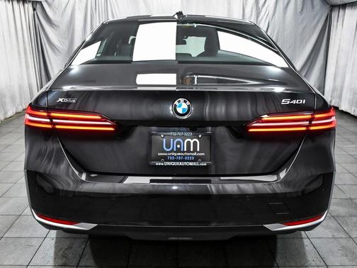 2025 BMW 540 i xDrive
