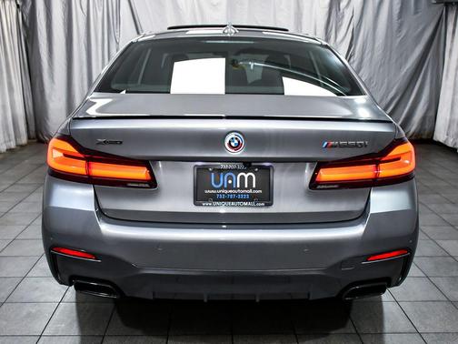 Skyscraper Gray Metallic 2023 BMW M550 i Xdrive