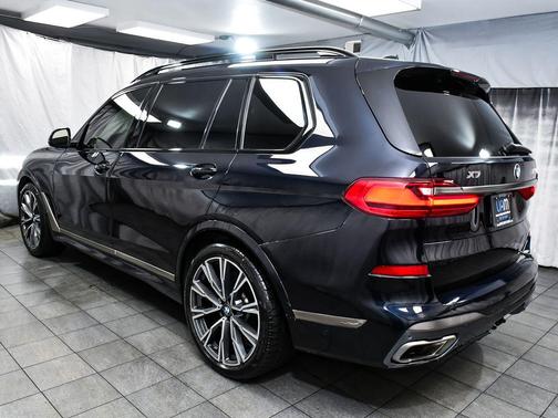 Carbon Black Metallic 2020 BMW X7 M50i