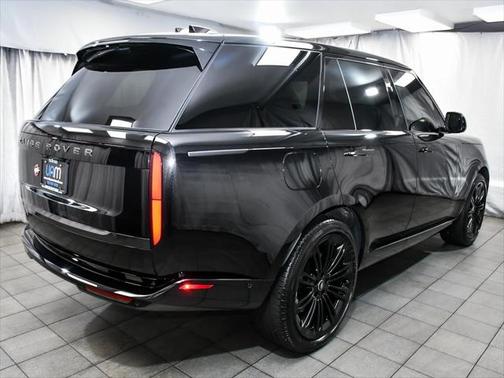 2025 Land Rover Range Rover P530 SE SWB