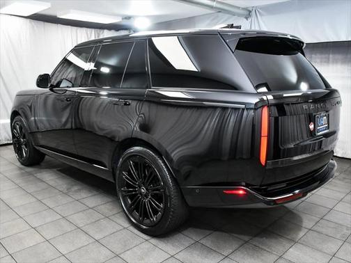 2025 Land Rover Range Rover P530 SE SWB