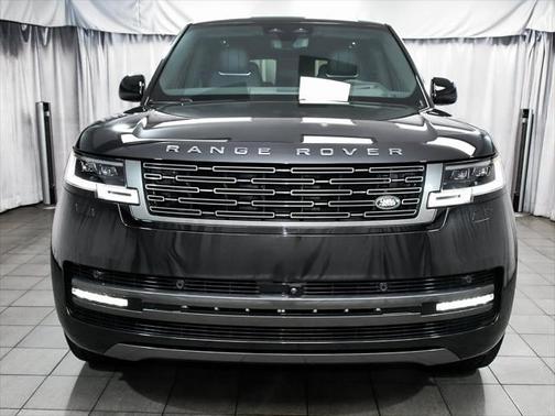 2025 Land Rover Range Rover P530 SE SWB