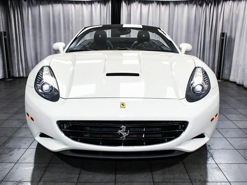 2013 Ferrari California Base