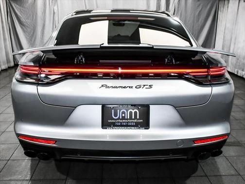 2023 Porsche Panamera GTS