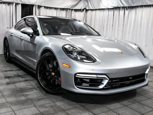 2023 Porsche Panamera GTS