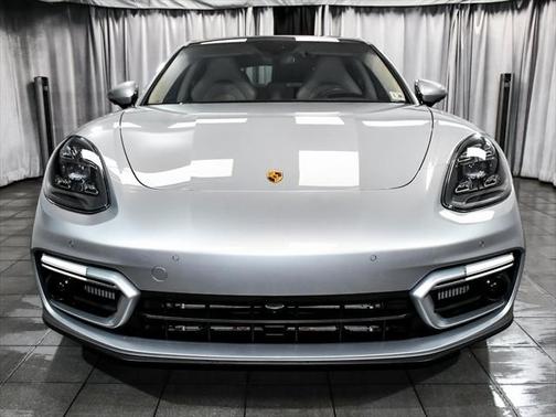 2023 Porsche Panamera GTS