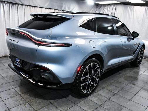 2021 Aston Martin DBX Base
