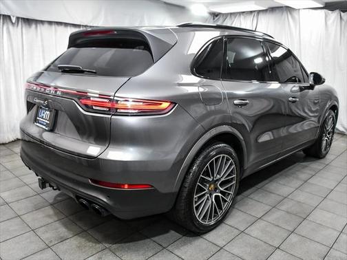 2023 Porsche Cayenne S