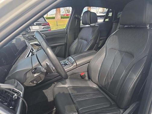 2024 BMW X6 M60i