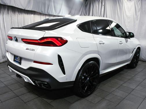 2024 BMW X6 M60i