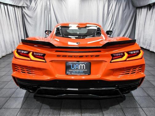 2025 Chevrolet Corvette E-Ray 2LZ