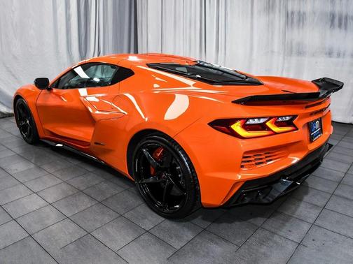 2025 Chevrolet Corvette E-Ray 2LZ