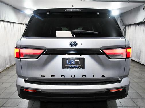 2024 Toyota Sequoia Platinum