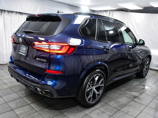 Tanzanite Blue II Metallic 2023 BMW X5 M50i