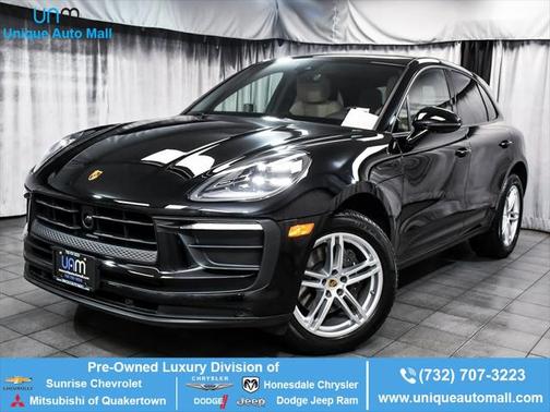 2025 Porsche Macan Base
