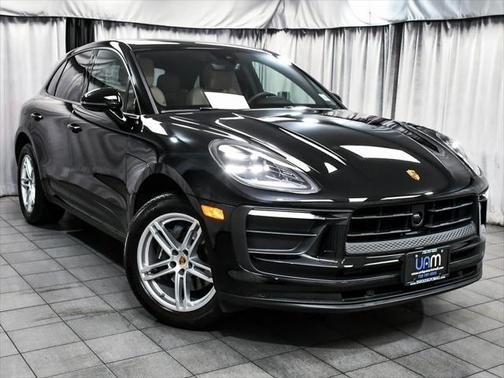 2025 Porsche Macan Base