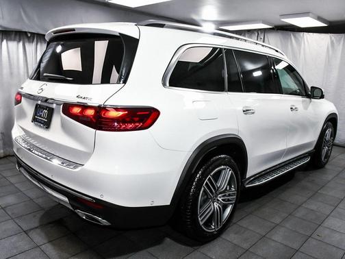 2025 Mercedes-Benz GLS 450 4MATIC