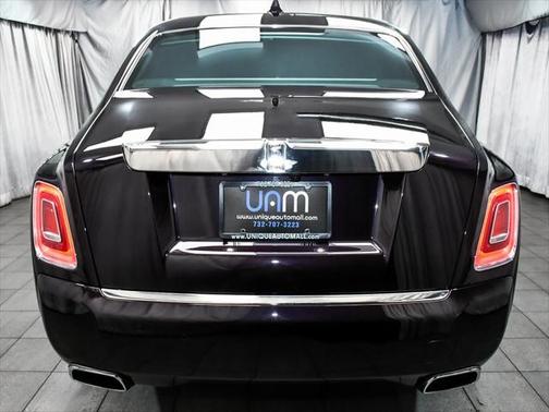 2020 Rolls-Royce Phantom Base