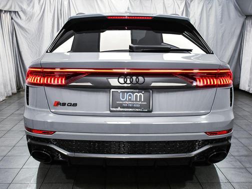 Nardo Gray 2023 Audi RS Q8 4.0T