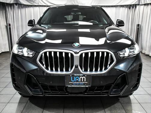 2025 BMW X6 xDrive40i