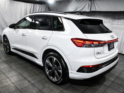 2024 Audi Q4 e-tron 55 Premium Plus