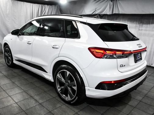 2024 Audi Q4 e-tron 55 Premium Plus