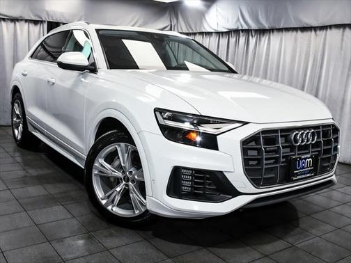 2022 Audi Q8 55 Premium Plus
