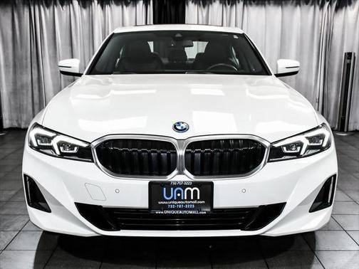 2024 BMW 330e xDrive