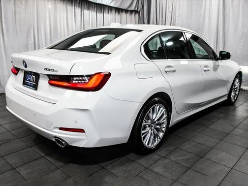 2024 BMW 330e xDrive