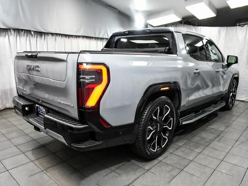 2024 GMC Sierra EV Denali Edition 1