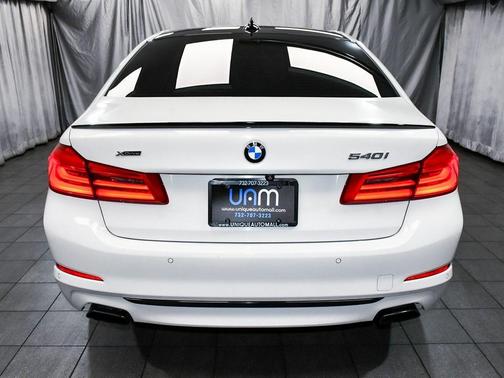 2017 BMW 540 i