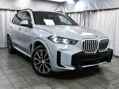 Gray 2026 BMW X5 xDrive40i