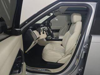2025 Land Rover Range Rover P550e SE