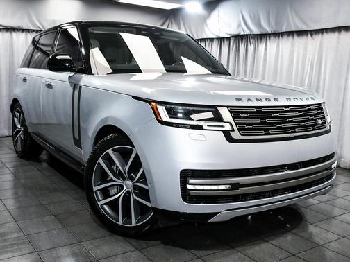 2025 Land Rover Range Rover P550e SE SWB