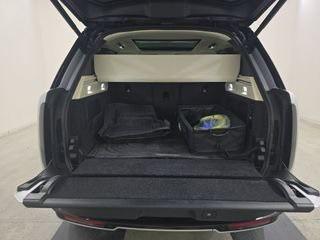 2025 Land Rover Range Rover P550e SE